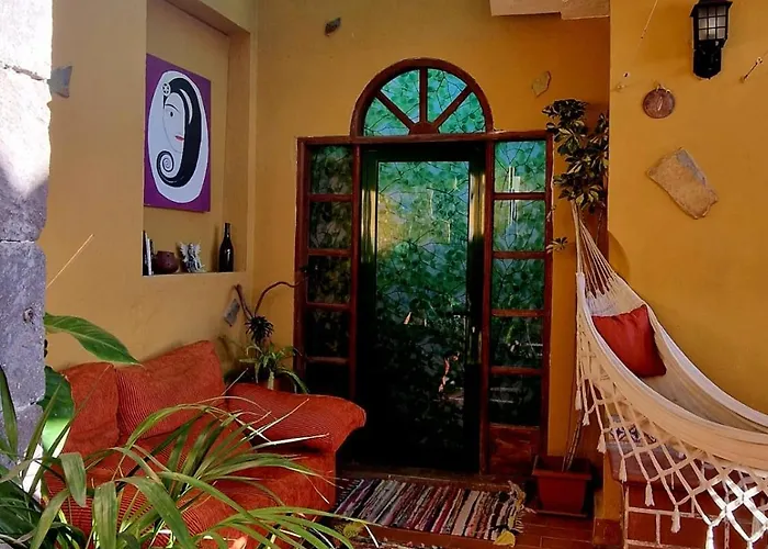 La Escuelita Nyaraló